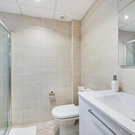 Vakantiehuis New Cozy Three Bedrooms Duplex In Naranjos Marbella