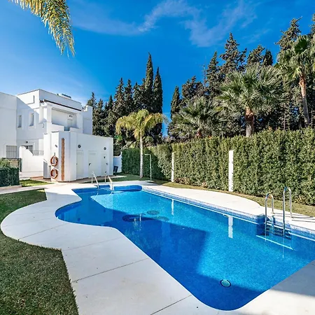 New Cozy Three Bedrooms Duplex In Naranjos Marbella