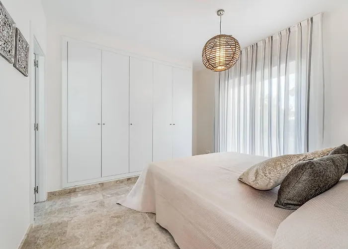 Апартаменти New Cozy Three Bedrooms Duplex In Naranjos