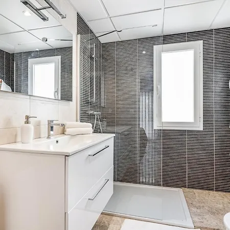 New Cozy Three Bedrooms Duplex In Naranjos マルベーリャ